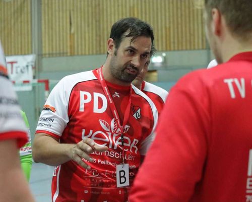 Der Trainer ist handballsatt