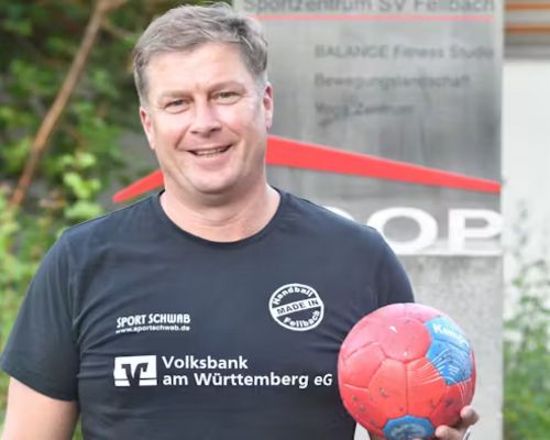 Frank Schmid bleibt Trainer beim SVF